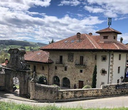 Palacio de Arce Exterior foto