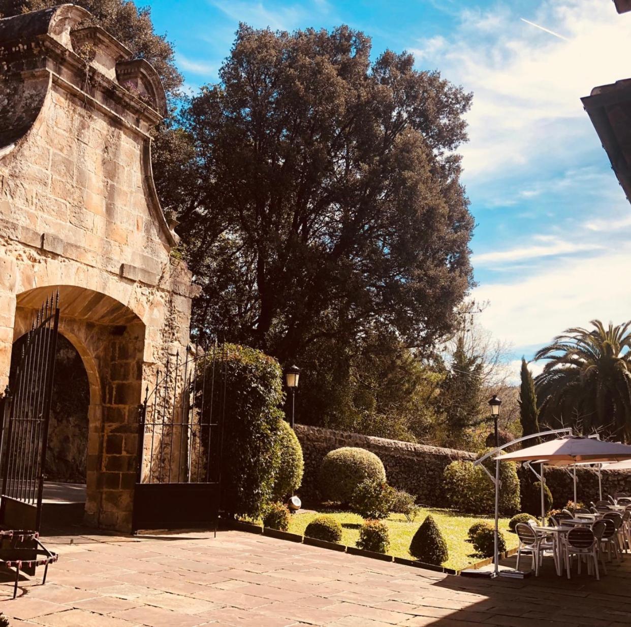 Palacio de Arce Exterior foto